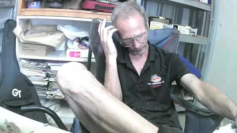 04oldskool online show from December 10, 2:38 am