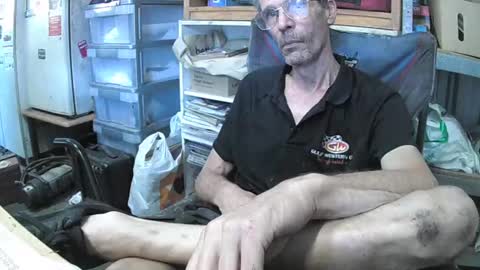 04oldskool online show from January 15, 6:43 am