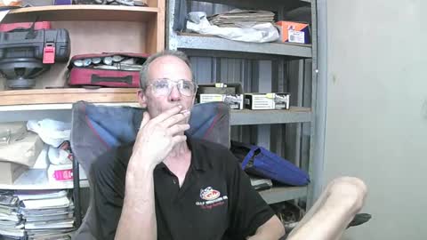 04oldskool online show from December 5, 1:09 am