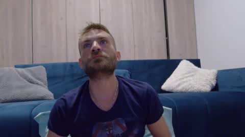 10in_deluxe online show from October 25, 5:24 pm