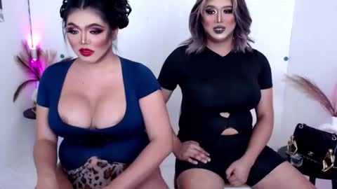 Snapshot of 10incheskinkynastytrans chatting on October 20, 2:05 am Sasha Banks online show from October 20, 2:05 am