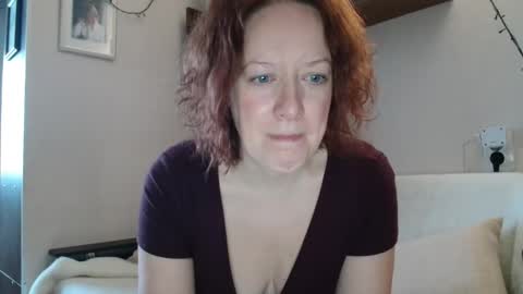 12ennie online show from February 17, 6:45 am