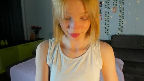 Kira online show from May 19, 7:43 pm