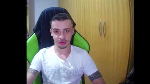 1good_vibes1 online show from December 17, 10:27 pm