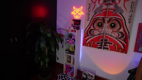 1hannamontana online show from May 8, 10:59 pm