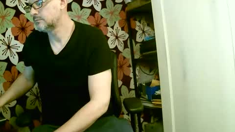 1hotbaldguy online show from February 10, 7:11 am