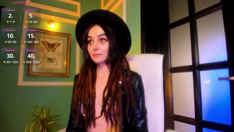 Moona  online show from November 14, 1:46 pm