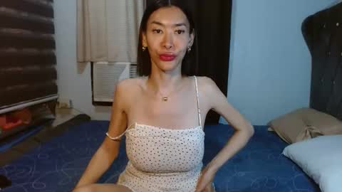 1perfectmodel online show from May 18, 3:29 pm