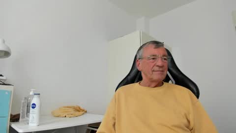 Henk online show from May 13, 12:37 pm