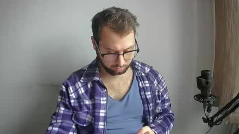 21jus online show from December 3, 12:50 pm