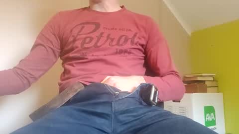 22_acacia_avenue online show from April 2, 9:27 am