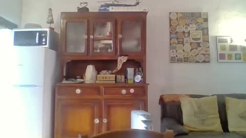 22esserre online show from January 13, 12:13 pm