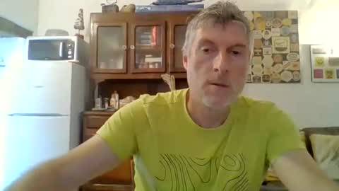 22esserre online show from June 19, 12:33 pm