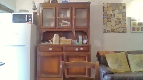 22esserre online show from September 16, 11:45 am