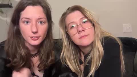 Zenon  Zelda online show from November 23, 2:42 am