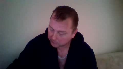 Snapshot of 2ndlipeater chatting on October 12, 7:12 am Girts online show from October 12, 7:12 am