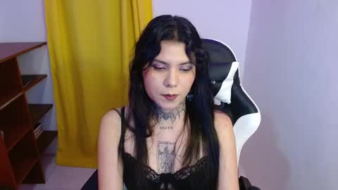 erika online show from October 25, 1:50 am