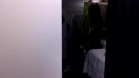 4djmoore online show from April 10, 3:23 am