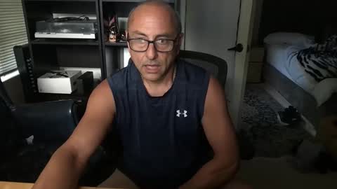 daddy vegas  for single women and couples here online show from May 9, 1:44 am
