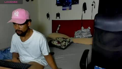 69blackwhite online show from April 24, 4:36 am