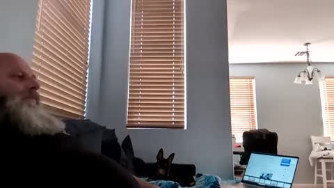 69singledad79 online show from February 18, 10:36 pm