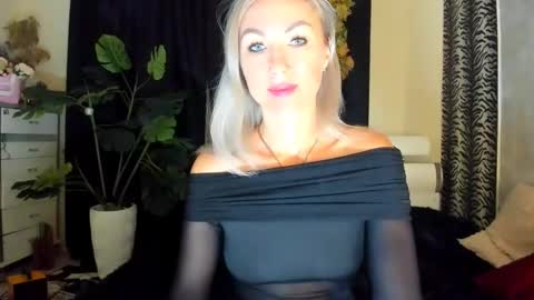 Snapshot of 6noangel66 chatting on October 22, 1:53 am SABOTAGE online show from October 22, 1:53 am
