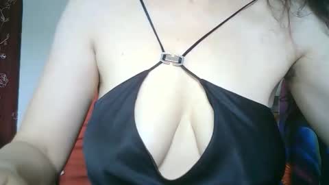 Lilu online show from April 17, 9:44 am