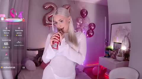 Loren Wood online show from December 5, 4:27 pm