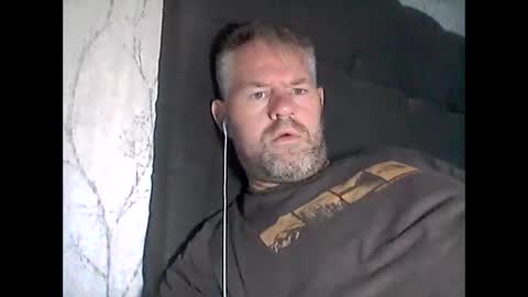 Snapshot of 81jonnyx chatting on October 13, 9:44 am 81jonnyx online show from October 13, 9:44 am