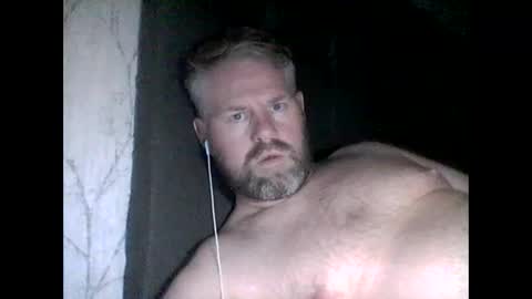Snapshot of 81jonnyx chatting on February 17, 11:22 pm 81jonnyx online show from February 17, 11:22 pm