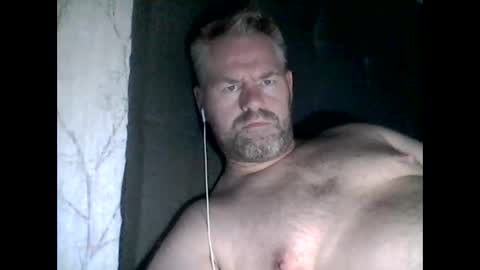 Snapshot of 81jonnyx chatting on October 20, 7:35 am 81jonnyx online show from October 20, 7:35 am