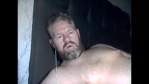 Snapshot of 81jonnyx chatting on February 2, 6:47 am 81jonnyx online show from February 2, 6:47 am