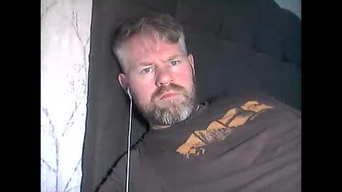 Snapshot of 81jonnyx chatting on February 8, 10:39 am 81jonnyx online show from February 8, 10:39 am