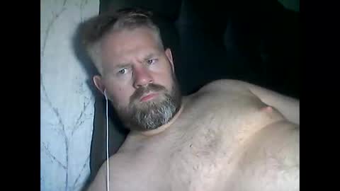 Snapshot of 81jonnyx chatting on February 1, 11:37 pm 81jonnyx online show from February 1, 11:37 pm