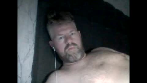 Snapshot of 81jonnyx chatting on March 8, 7:49 am 81jonnyx online show from March 8, 7:49 am
