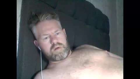 Snapshot of 81jonnyx chatting on March 10, 7:11 am 81jonnyx online show from March 10, 7:11 am