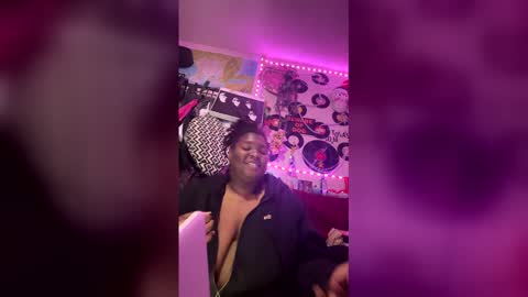 MissMessyP online show from May 24, 3:18 pm