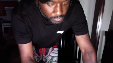 NoFaceNoCase online show from March 23, 1:16 pm