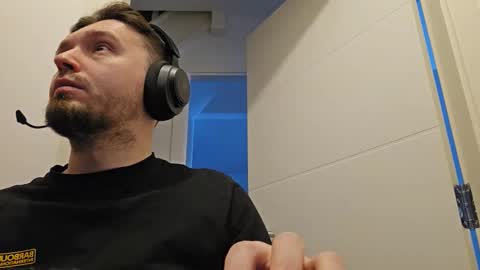 8inchdude93 online show from January 9, 9:59 am