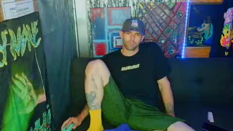 EvelDicknievel1 online show from October 1, 8:35 am