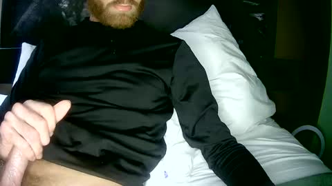 Snapshot of 90210screamer chatting on December 5, 11:33 am 90210screamer online show from December 5, 11:33 am