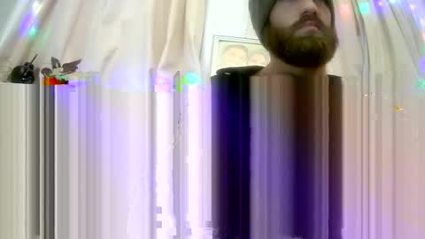 Snapshot of 90210screamer chatting on December 28, 11:52 am 90210screamer online show from December 28, 11:52 am