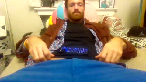 Snapshot of 90210screamer chatting on October 28, 2:23 am 90210screamer online show from October 28, 2:23 am