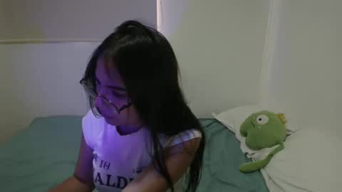 abby 3 online show from April 8, 5:49 pm