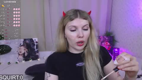 Snapshot of _aleksa chatting on September 16, 6:22 pm Alexa online show from September 16, 6:22 pm