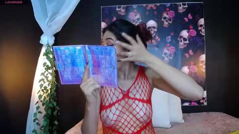 Alhanna online show from December 4, 10:35 pm