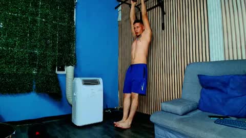 Angel Rivera online show from February 5, 2:15 am