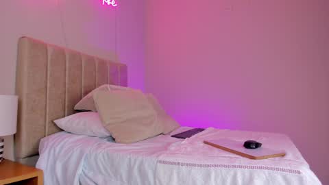 ngela  online show from January 29, 11:41 am