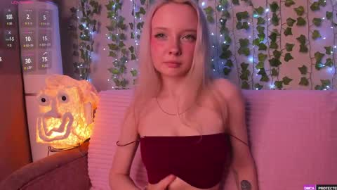 Emily online show from May 14, 3:05 am