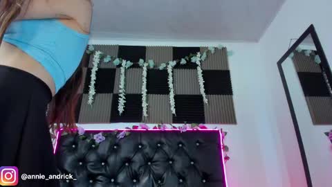 Annie Andrick online show from April 17, 11:12 am